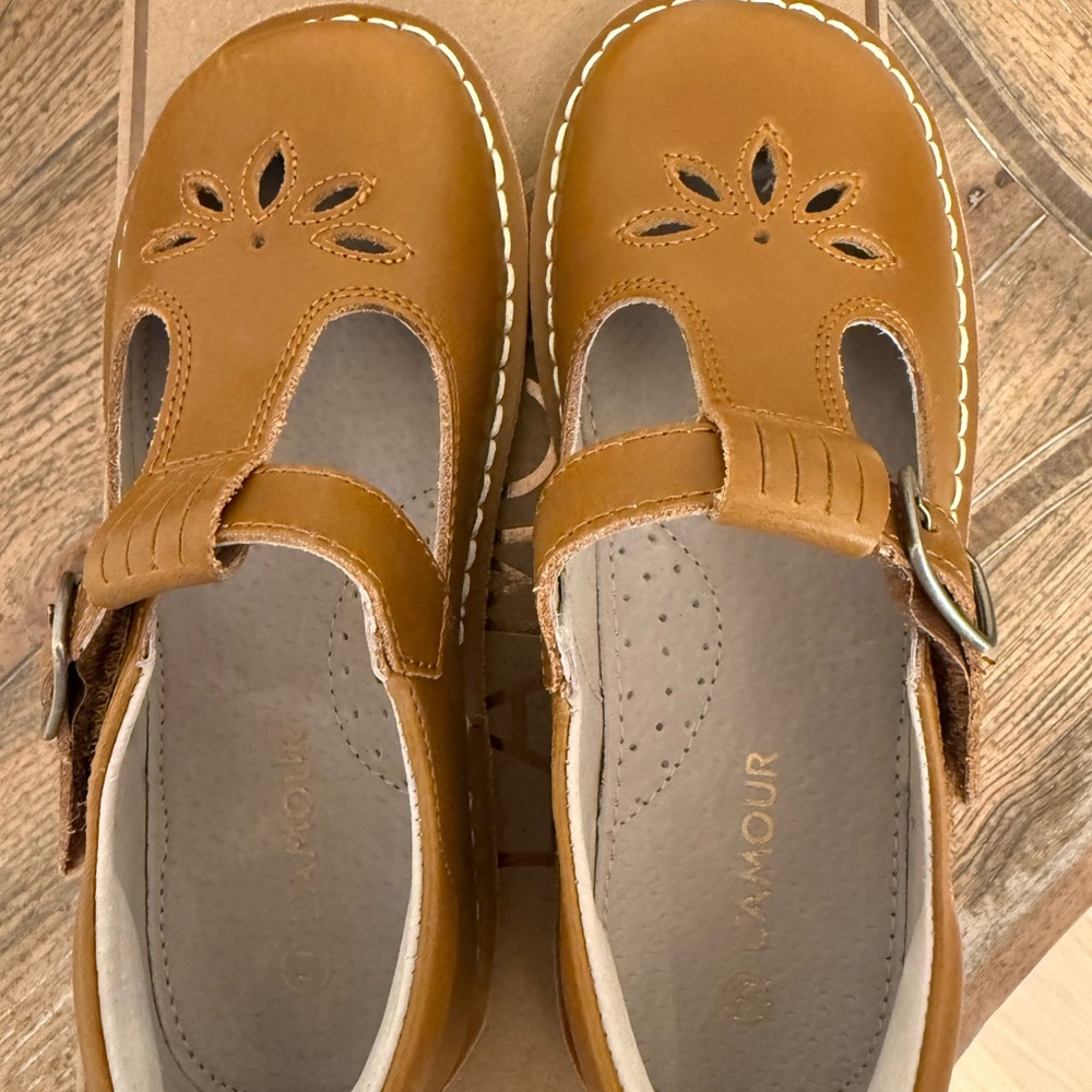 L'Amour Appleseed Mary Jane Kids Shoes - Tan - Picture 3 of 7